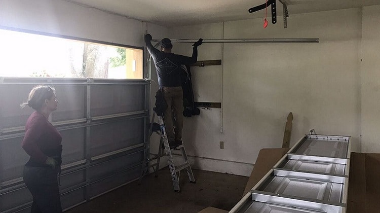 Garage Door Repair in West Hills